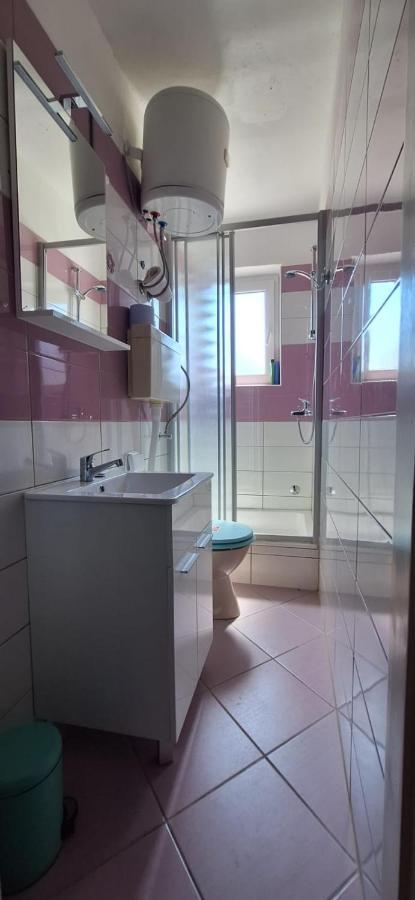 Apartments Villa Milenka Novalja Ngoại thất bức ảnh