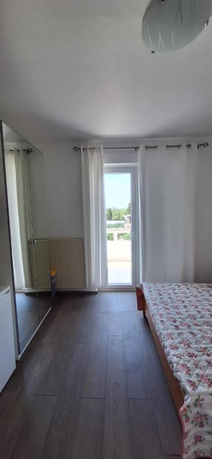 Apartments Villa Milenka Novalja Ngoại thất bức ảnh
