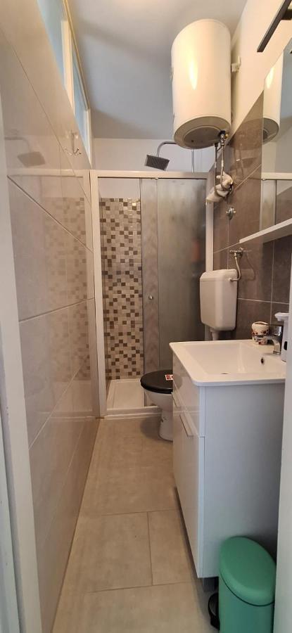 Apartments Villa Milenka Novalja Ngoại thất bức ảnh
