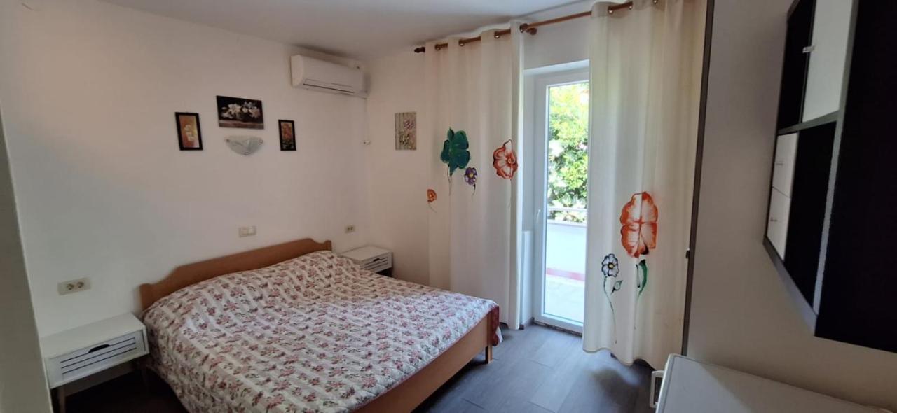 Apartments Villa Milenka Novalja Ngoại thất bức ảnh