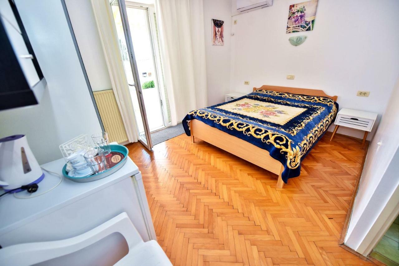Apartments Villa Milenka Novalja Ngoại thất bức ảnh